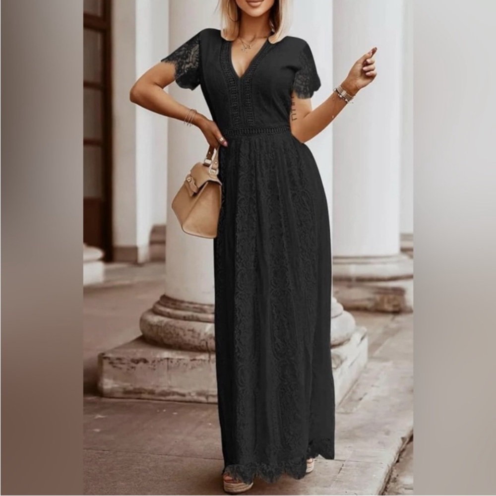 Elegant Black Lace Maxi Dress